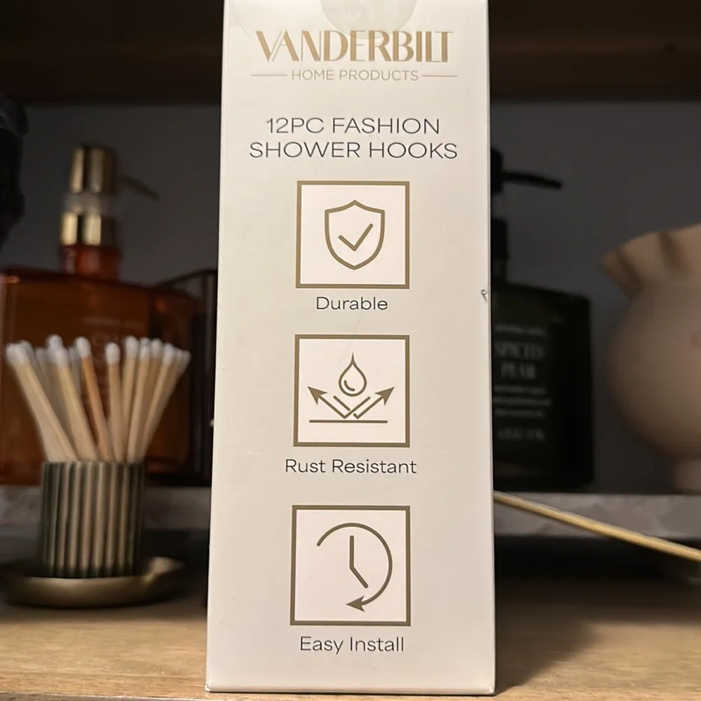 Vanderbilt Gold Bow Shower curtain Hooks